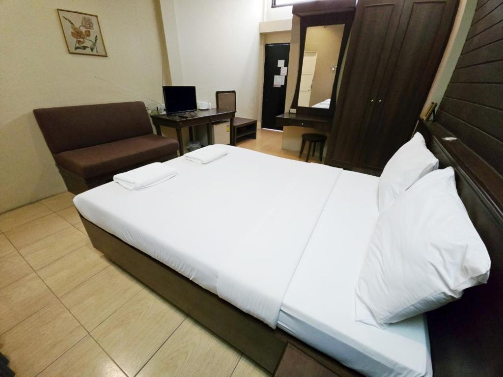 Rajata Hotel Bangkok Kültér fotó